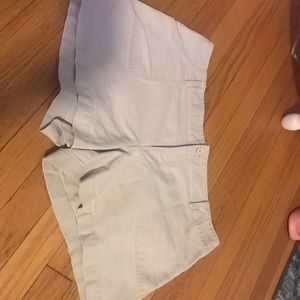 Kohl’s khaki shorts